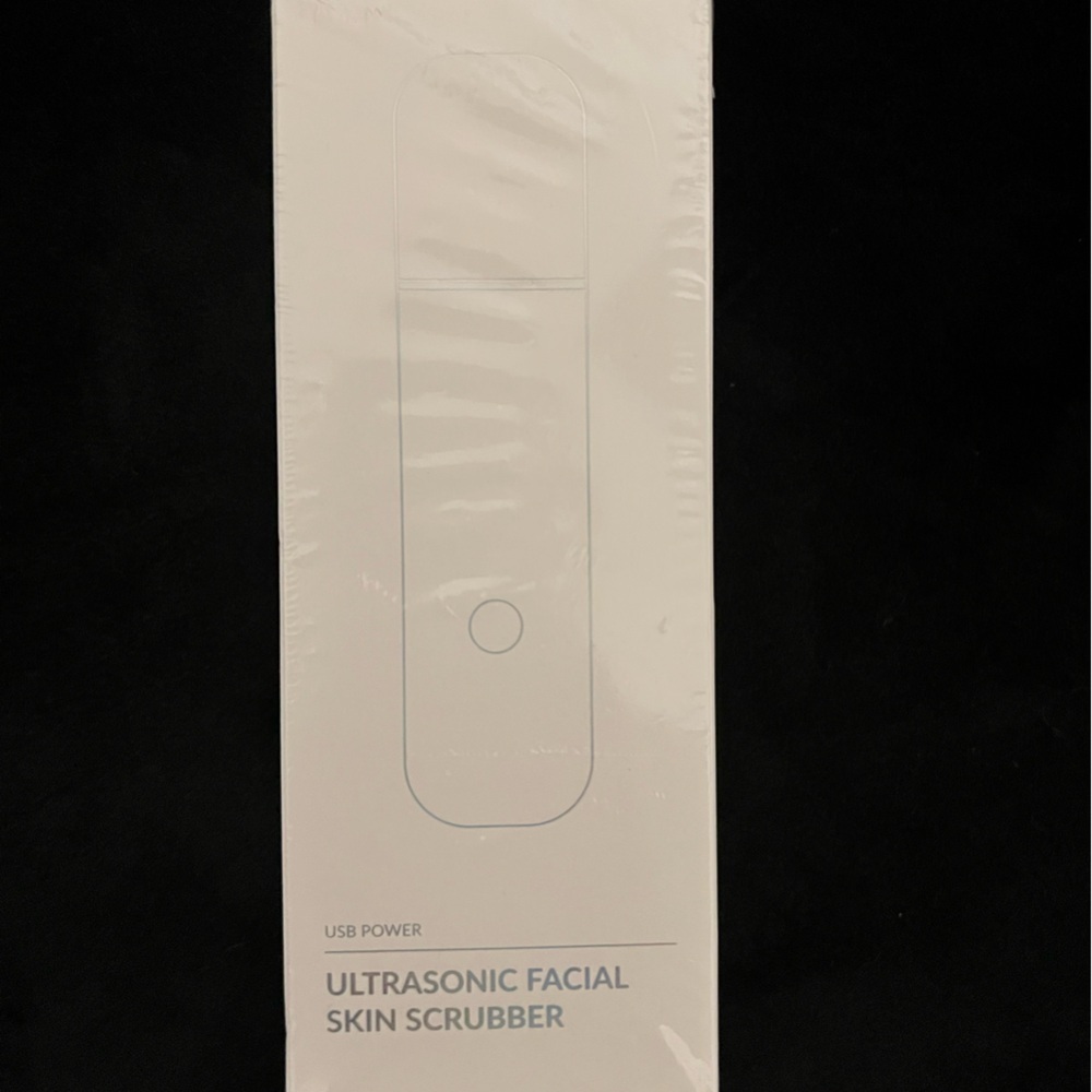 3/$15 Ultrasonic Facial Skin Scrubber - White